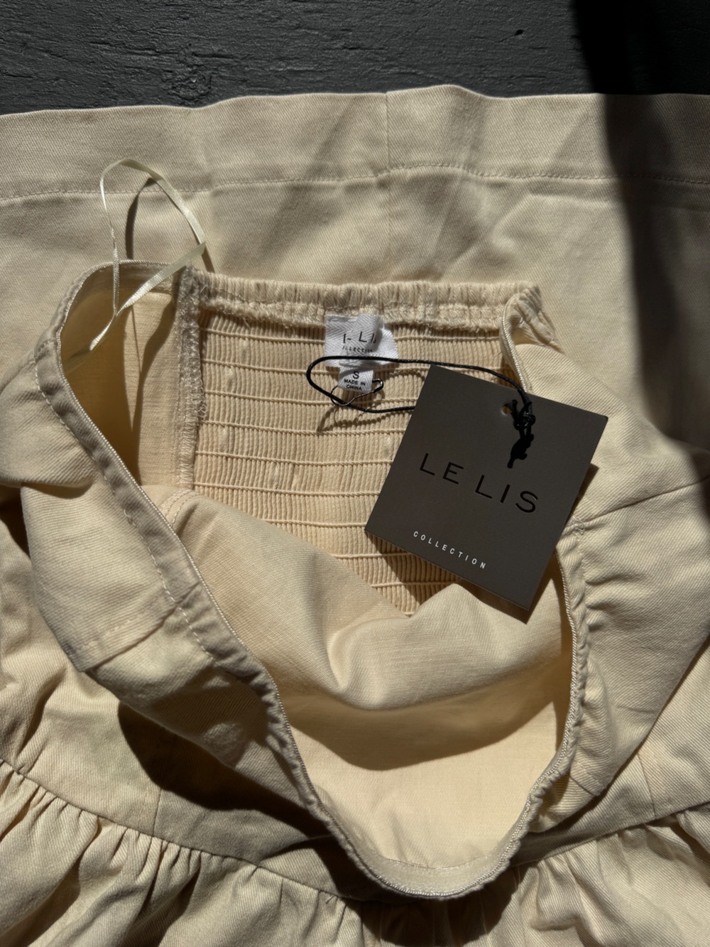 Le Lis Strapless Dress in Light Cream